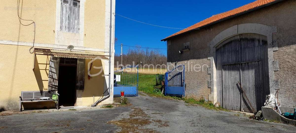 Maison à SIORAC-DE-RIBERAC
