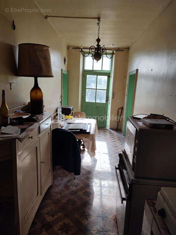 Maison à THORIGNY-SUR-OREUSE