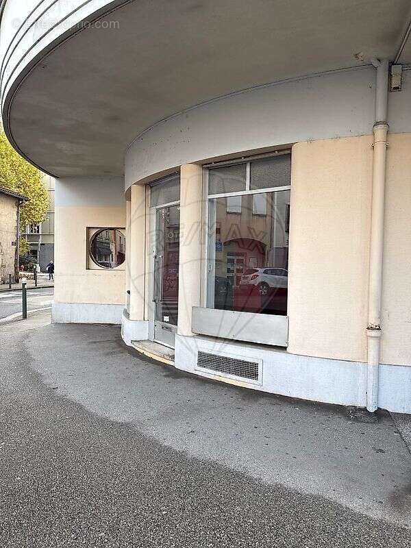 Autre à VILLEFRANCHE-SUR-SAONE