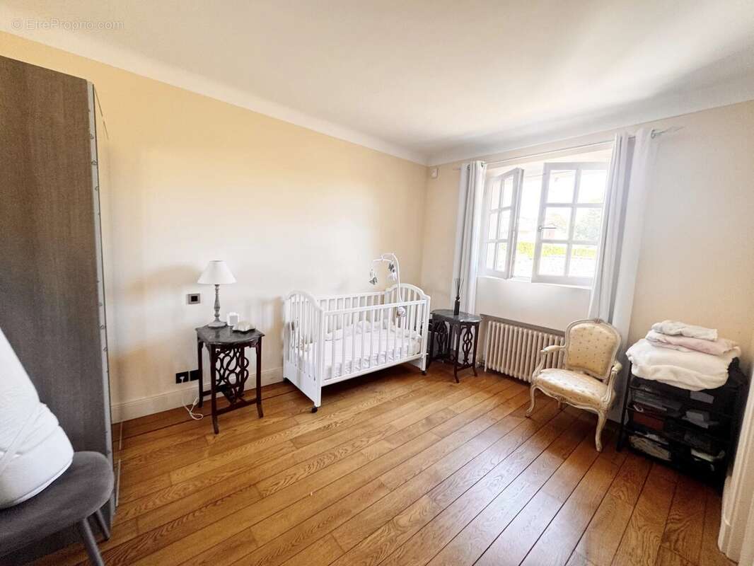 Maison à MOUGINS