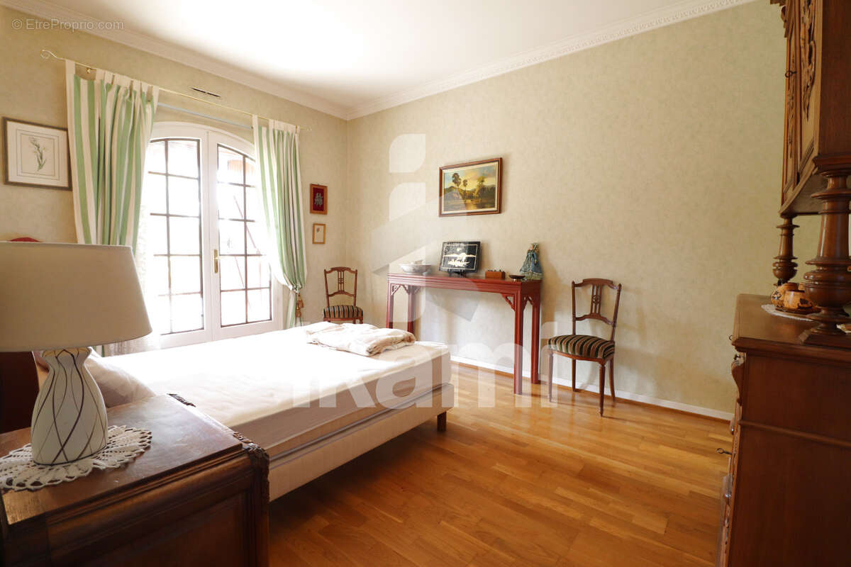 Maison à SALAISE-SUR-SANNE