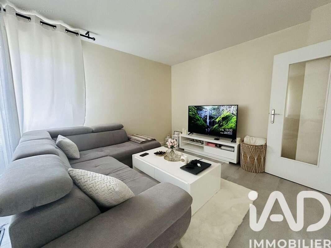 Photo 5 - Appartement à LA CHAPELLE-SAINT-MESMIN