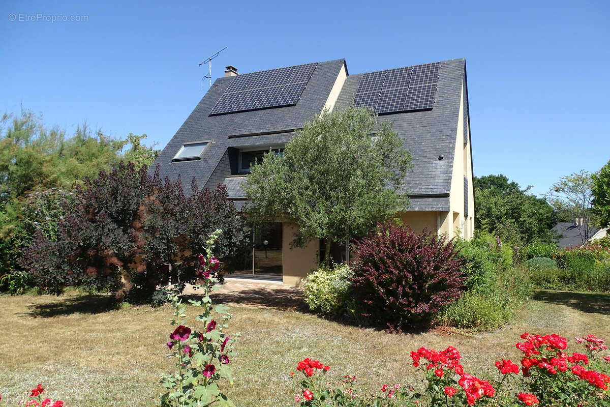 Maison à SAINT-FRAIMBAULT-DE-PRIERES