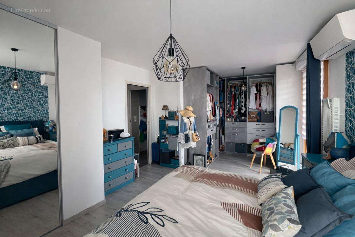 Appartement à LYON-8E