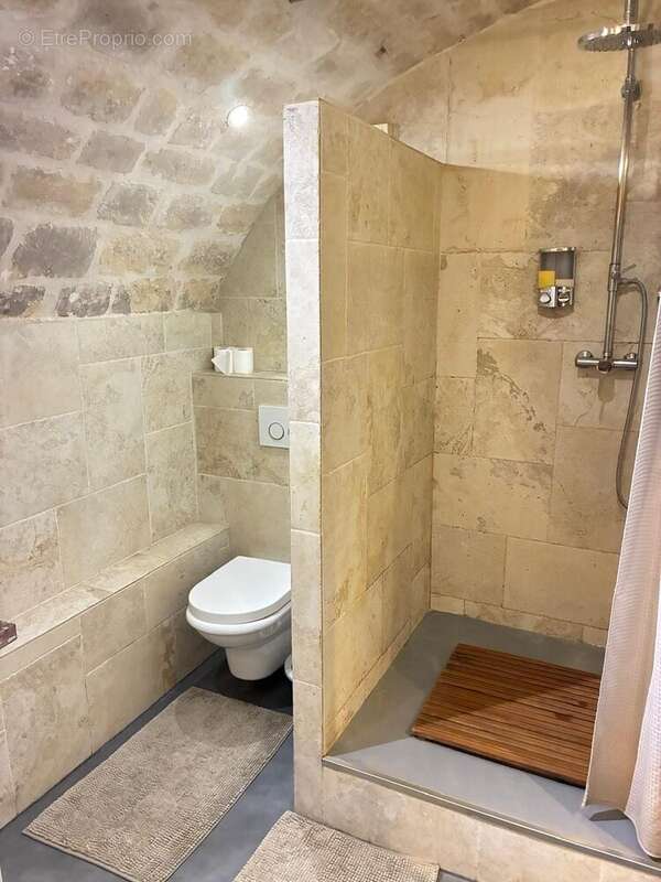 Commerce à PARIS-17E