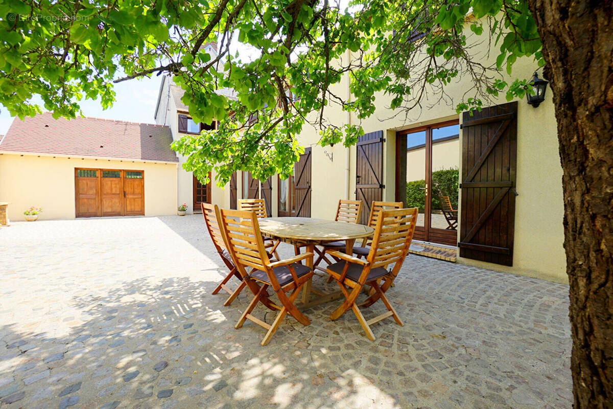 Maison à MANTES-LA-JOLIE