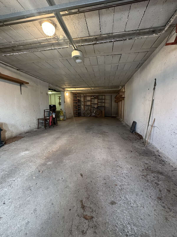 Maison à VAUX-LE-PENIL