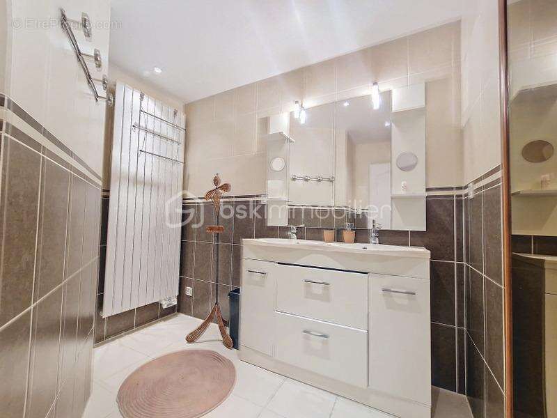 Maison à SAINT-GERMAIN-SUR-AY