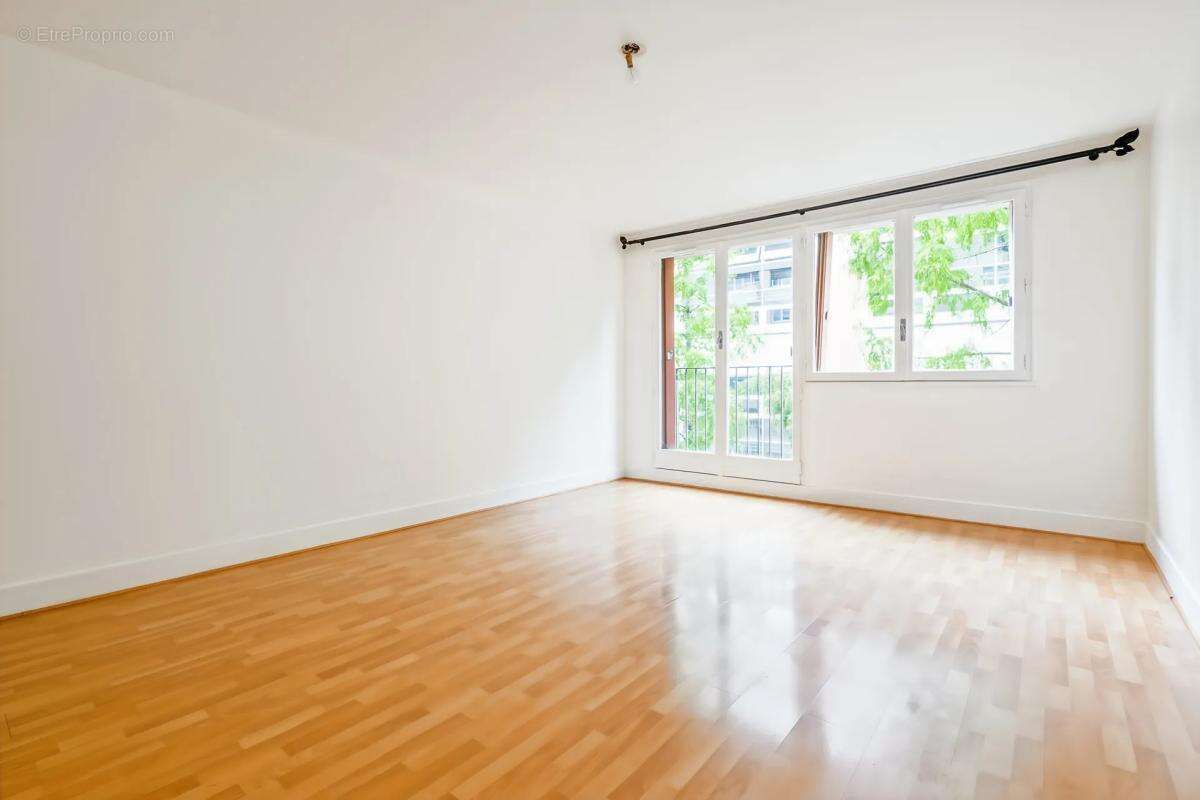 Appartement à PARIS-11E