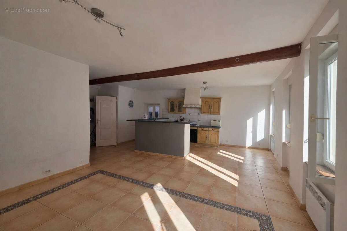 Appartement à SAINT-CHINIAN