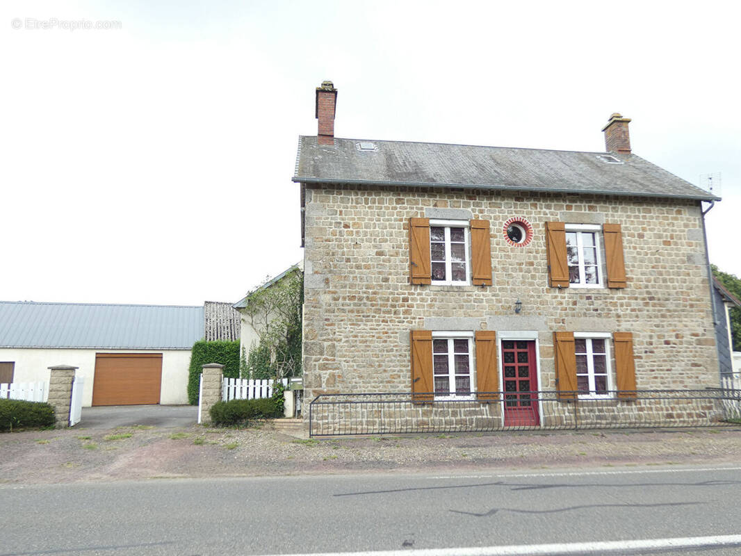 Maison à LE NEUFBOURG
