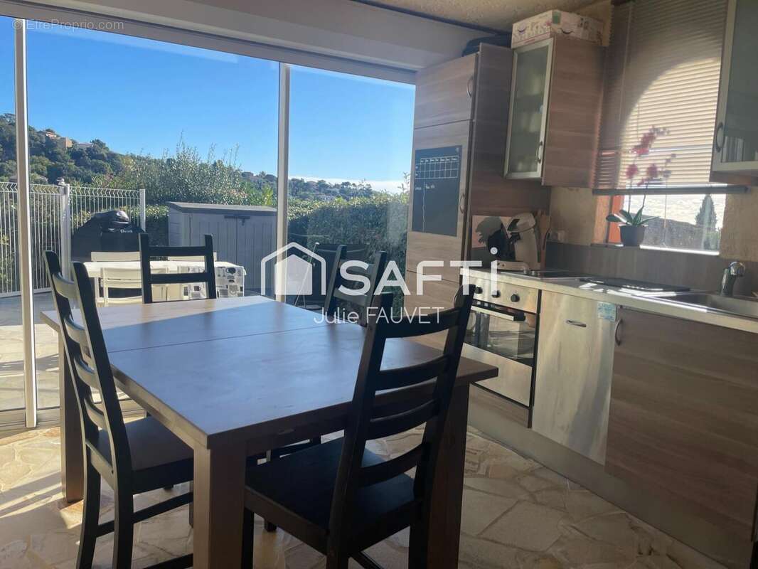 Photo 7 - Appartement à ROQUEBRUNE-SUR-ARGENS