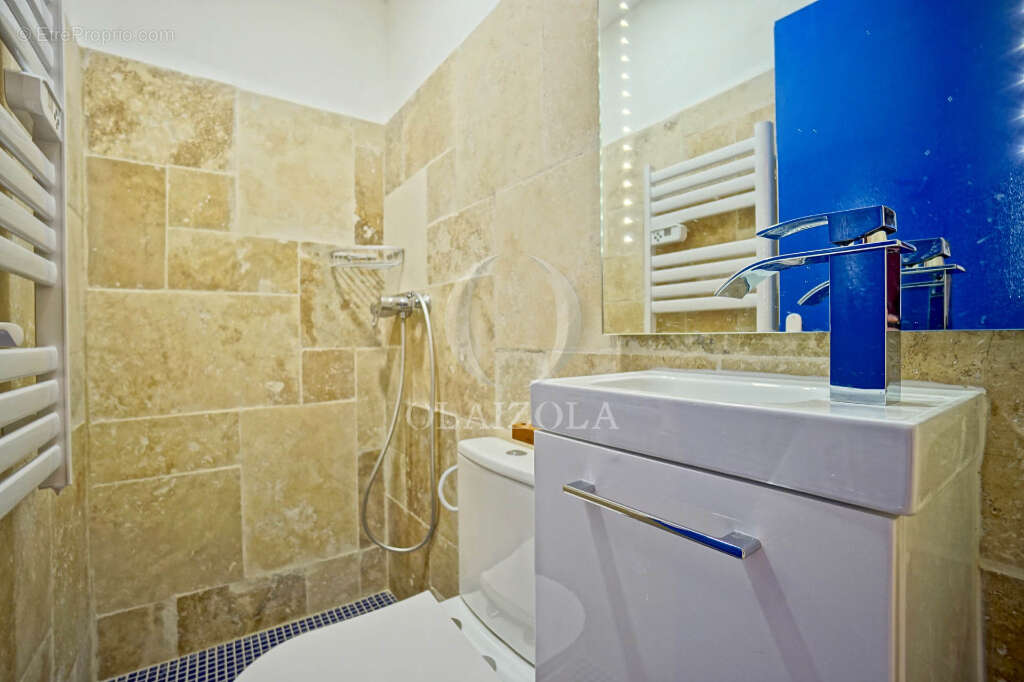 BIARRITZ HYPERCENTRE - T3 rénové de 38 m² avec 2 suites, à 400 m de la Grande Plage - photo 16