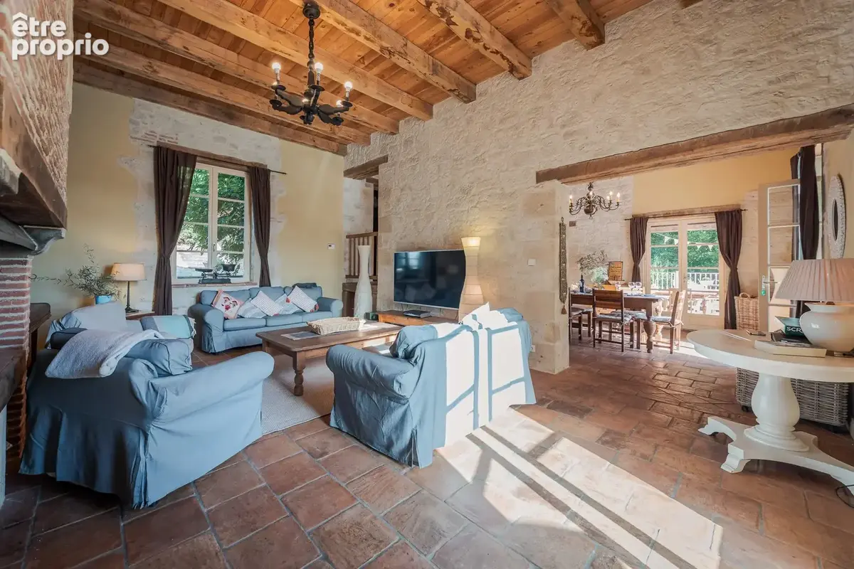 Charmante maison en pierre de 3 chambres avec piscine et vue - photo 3