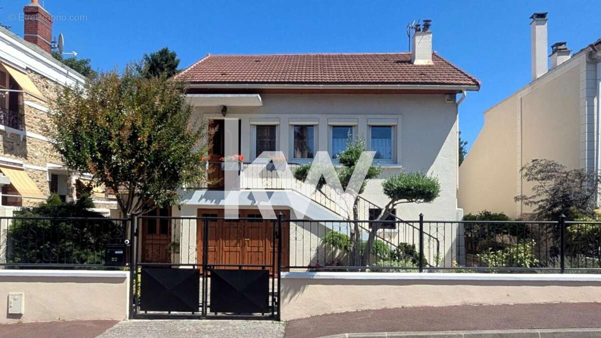 Maison à SAINT-GRATIEN