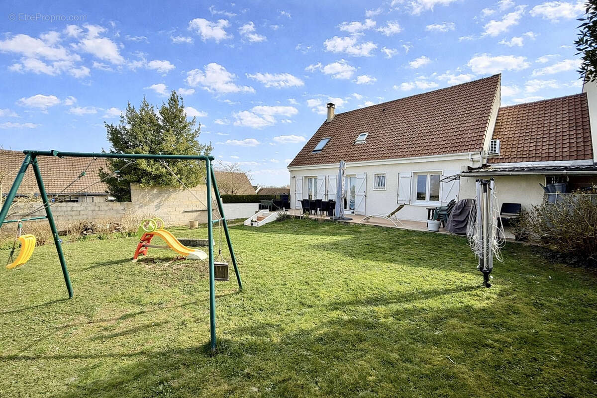 Maison familiale 4 chambres   130 m2   entièrement rénovée   terrain 515 m2 - photo 2