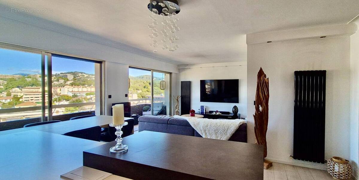 Appartement à LE CANNET