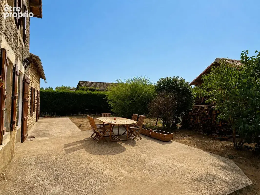 Maison familiale 4 chambres avec atelier, carport et jardin - photo 3