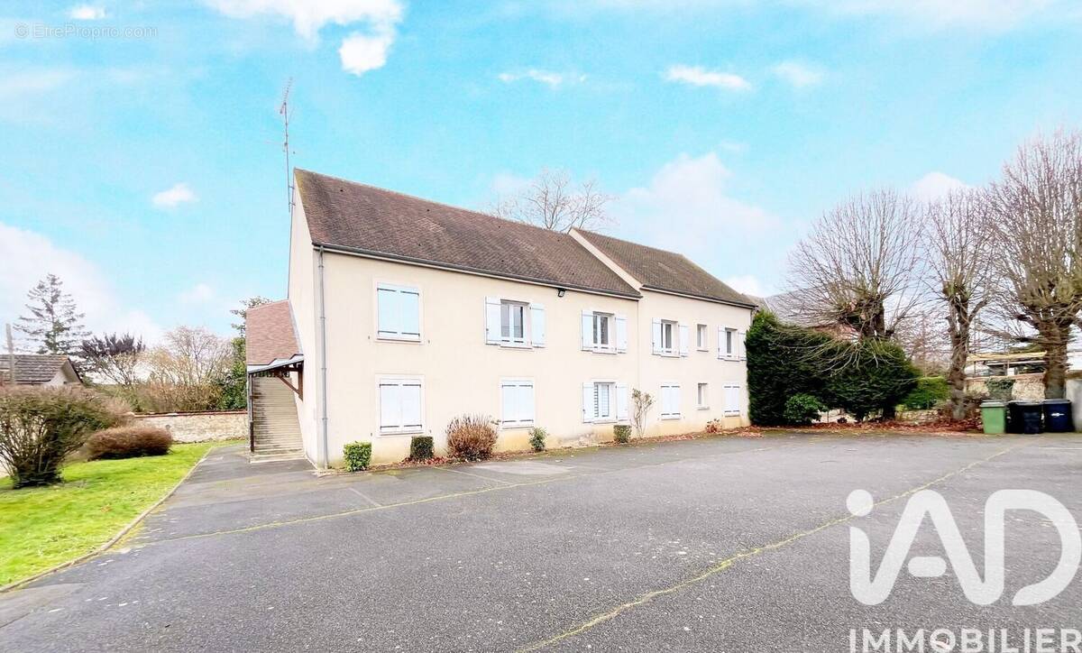 Photo 1 - Appartement à ETRECHY