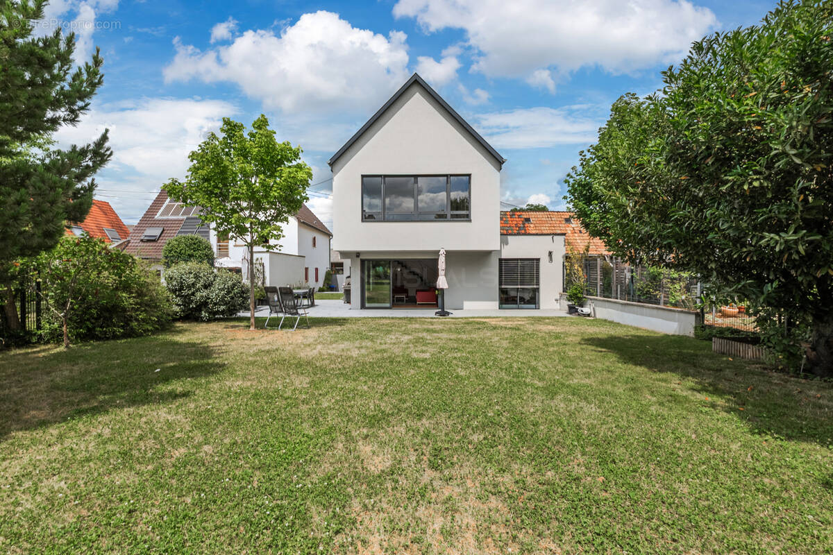 Maison à NIEDERHAUSBERGEN