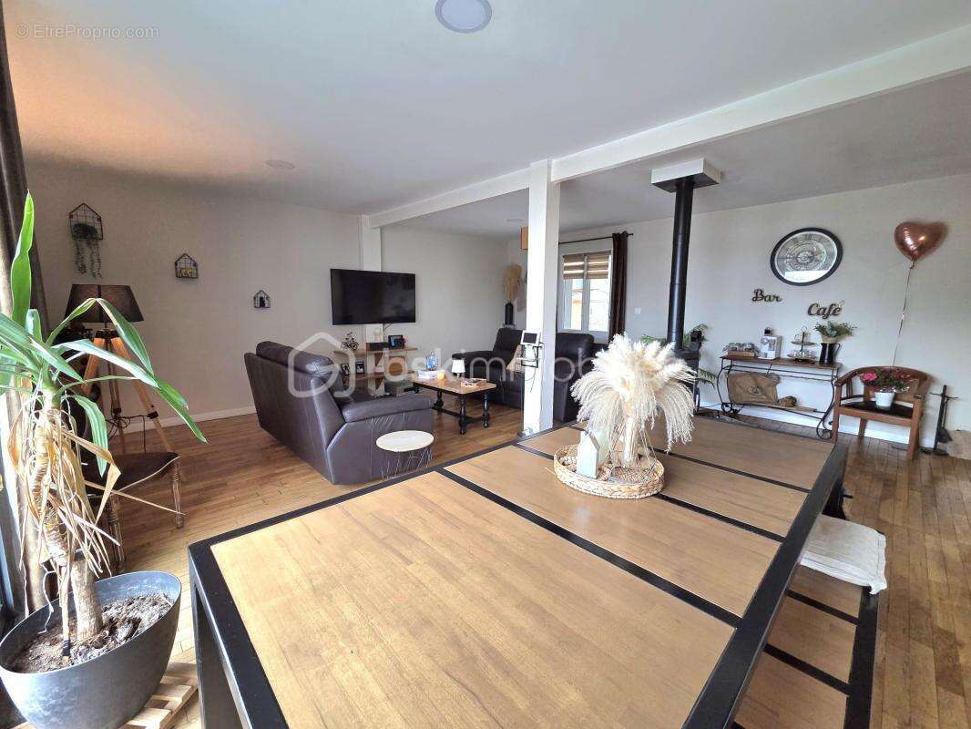 Maison à SAVONNIERES