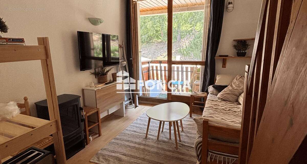 La foux, coquet t2 en duplex, offrant une vraie chambre en etage, 4 couchages, terrasse et casier a ski, proche centre acces pis - photo 2