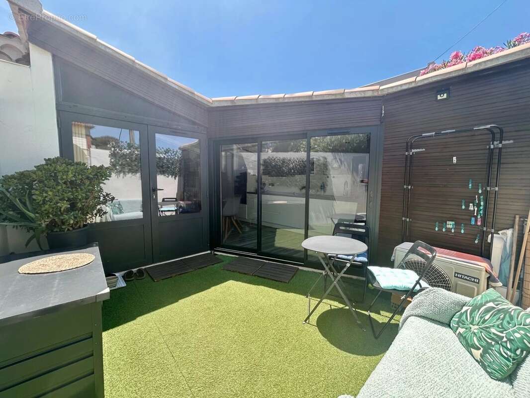 Maison entièrement rénovée très proche de la mer à pieds avec extérieur - photo 2