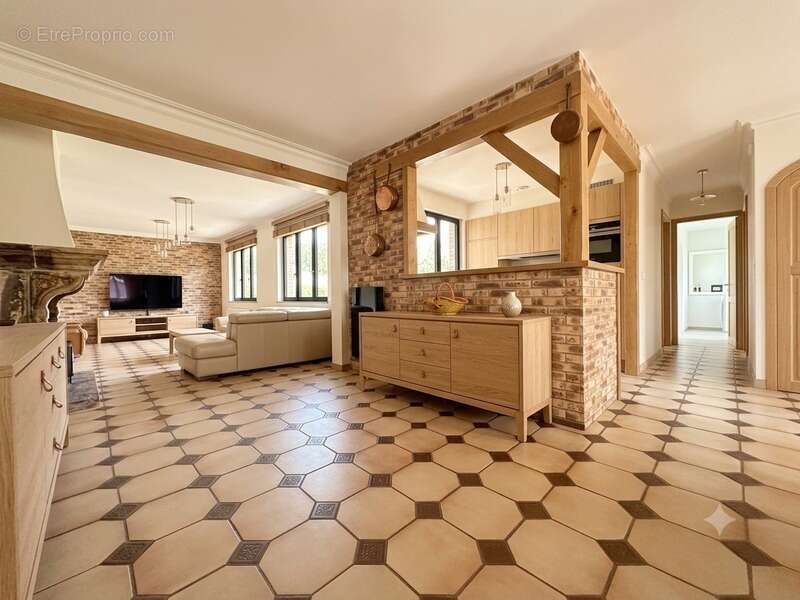 Maison à AULNAY-SOUS-BOIS