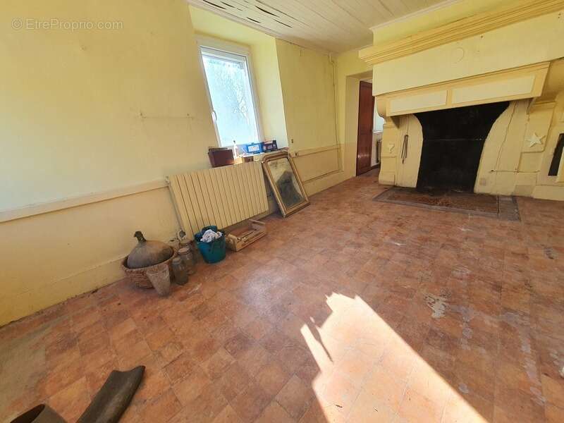 Maison à CONTREXEVILLE