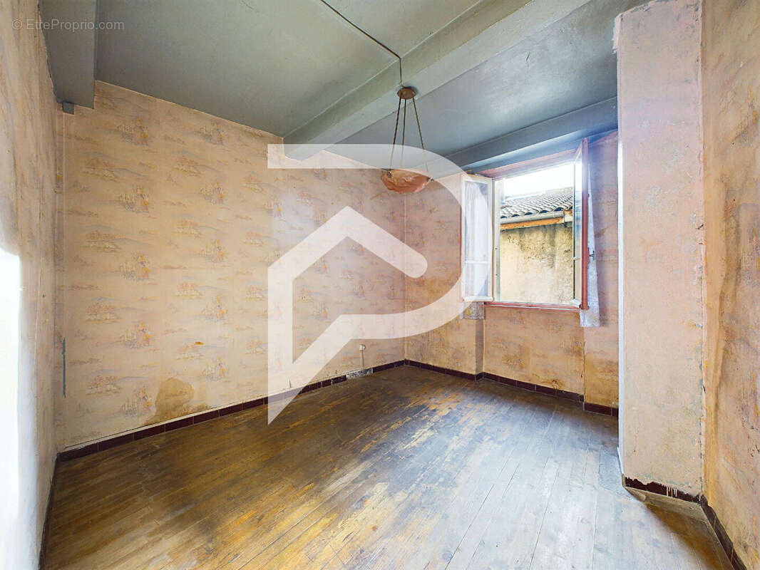 Maison à TOURNON-SUR-RHONE