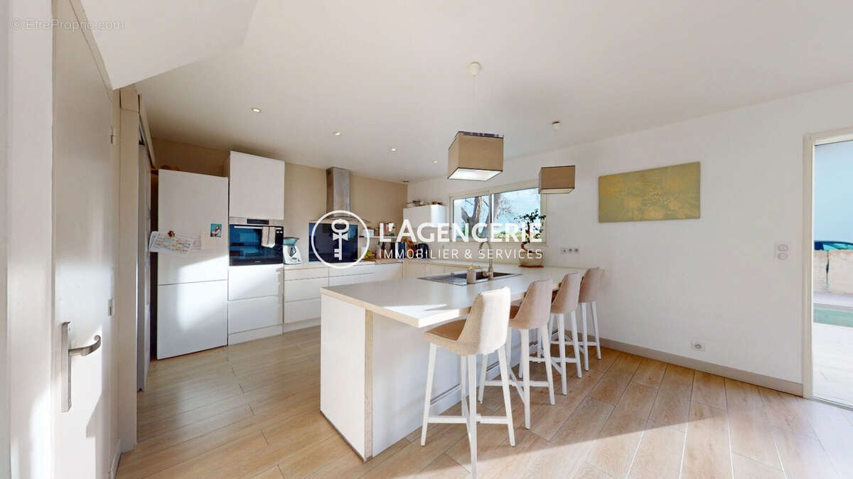 Maison à BASSUSSARRY