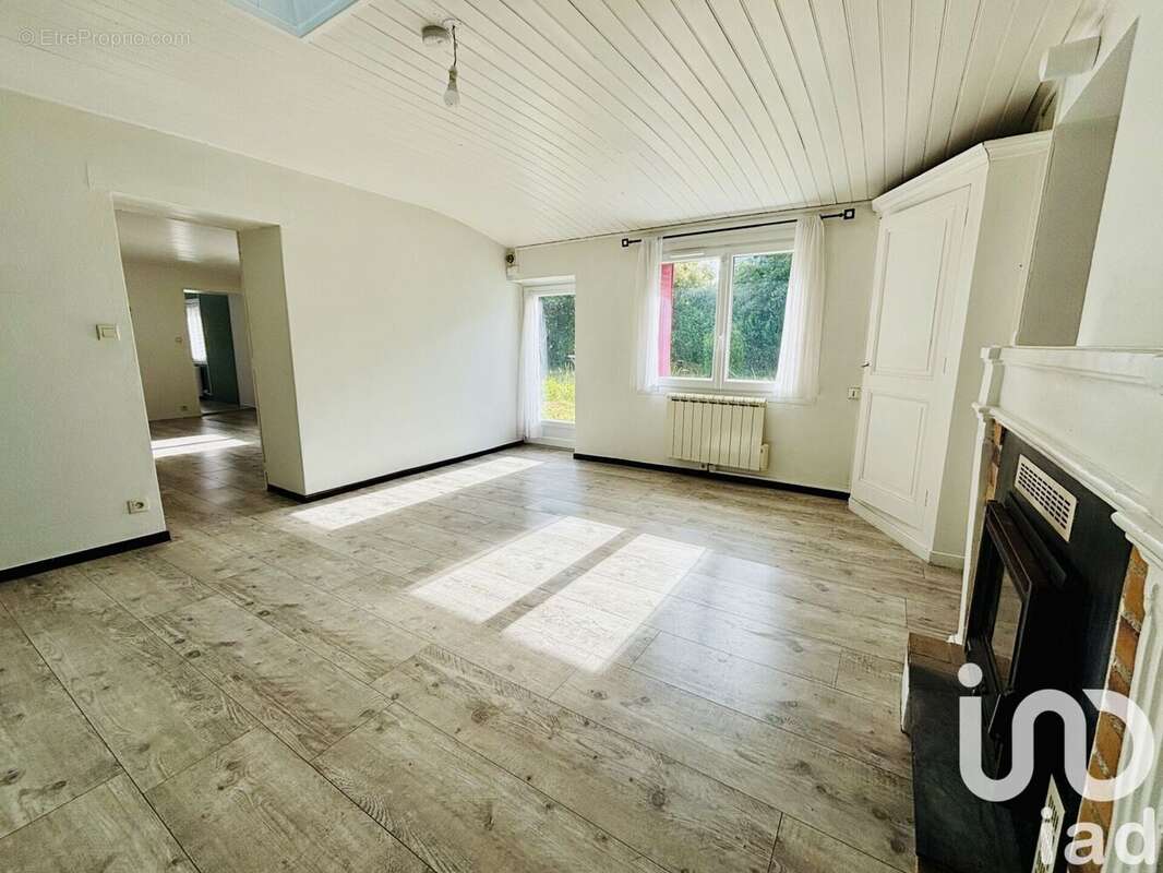 Photo 6 - Maison à CHAMPAGNE-LES-MARAIS