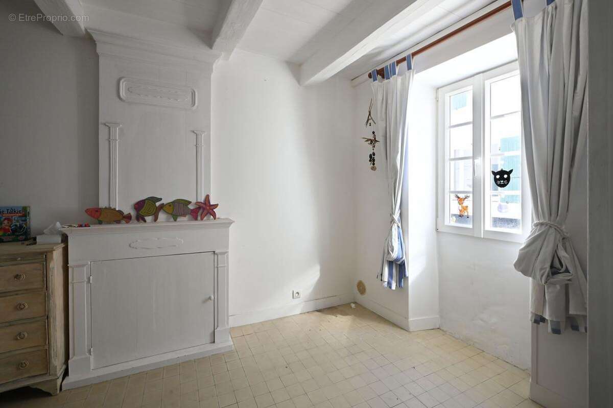 Typique maison rétaise à vendre st clement authenticite charme - photo 15