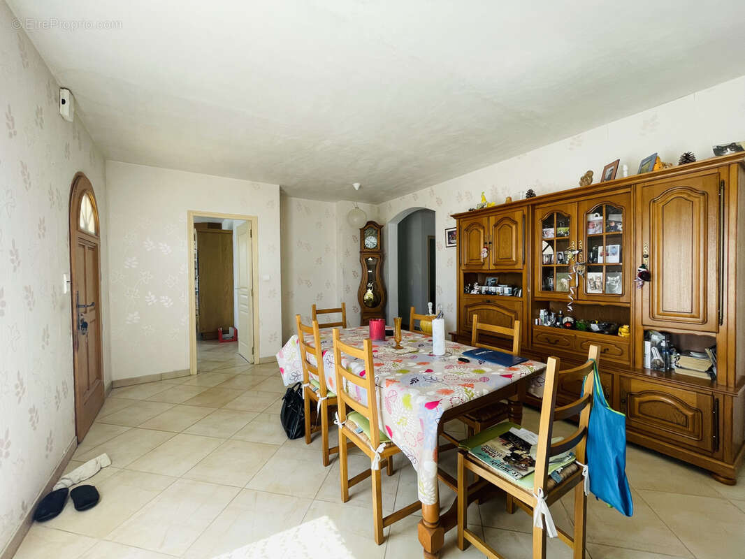 Maison à TERRASSON-LAVILLEDIEU