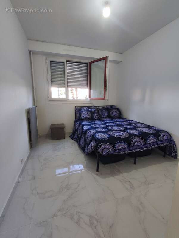 Appartement à VILLETANEUSE