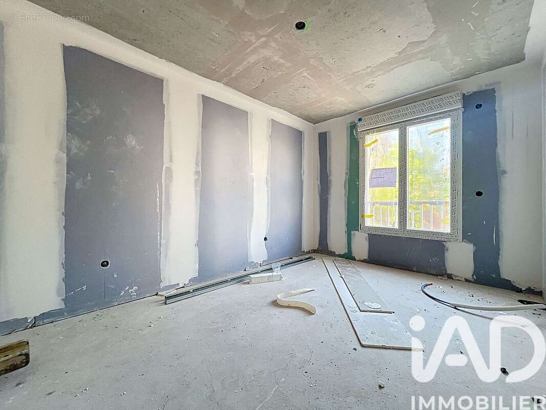 Photo 4 - Maison à SURESNES