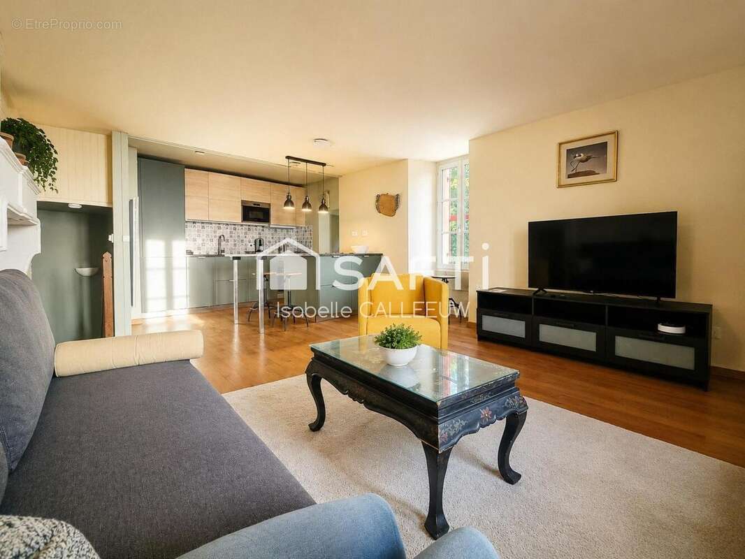Maison 56 m² à Brossac  - photo 4