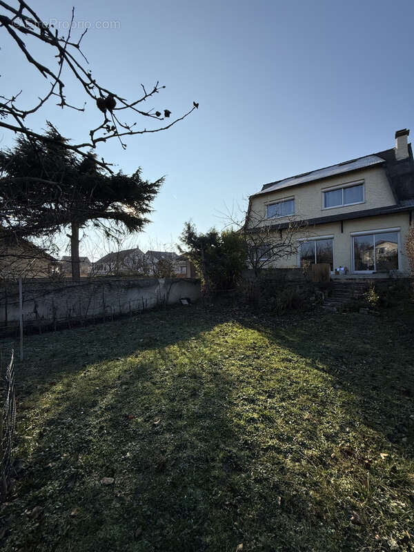 Maison à LE BLANC-MESNIL