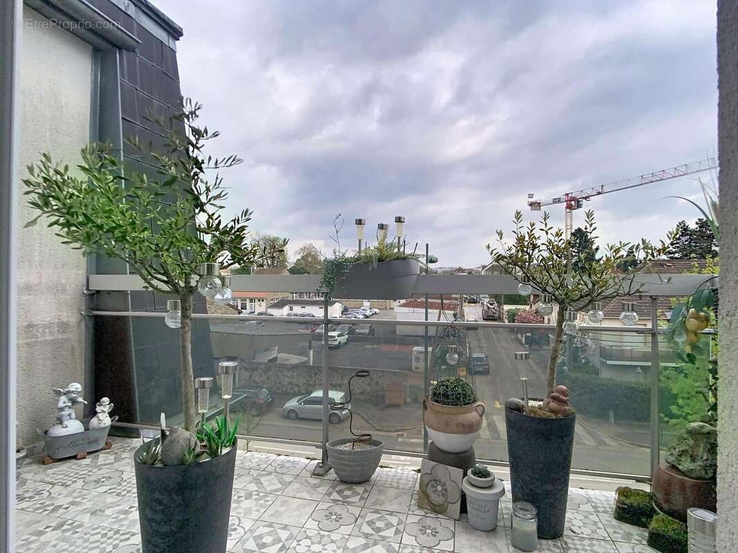 Photo 3 - Appartement à OZOIR-LA-FERRIERE
