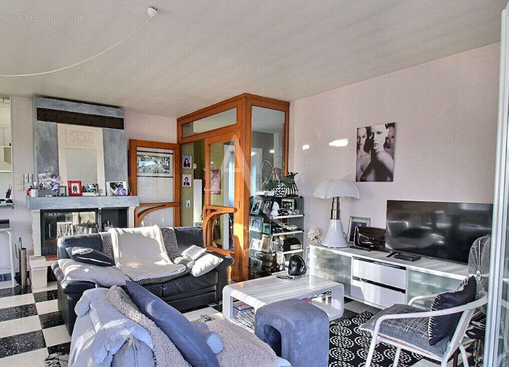 Maison Vaivre Et Montoille - photo 3