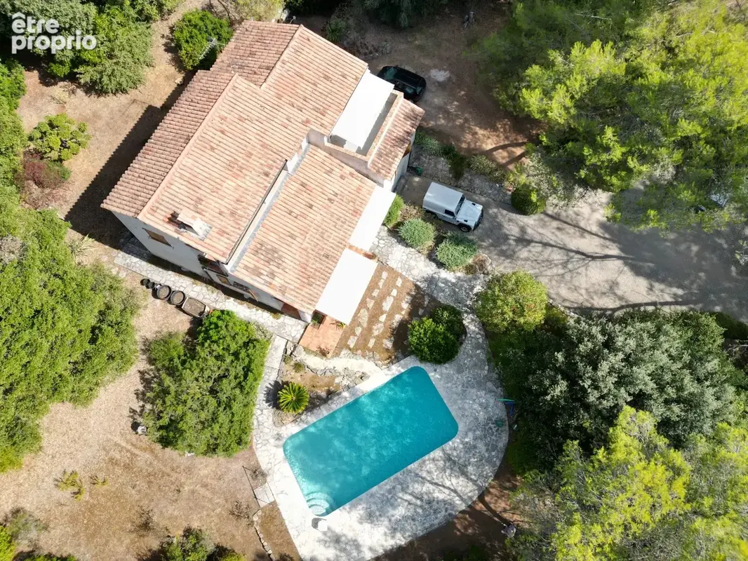 Belle villa avec piscine à Valbonne, 5 chambres - photo 2