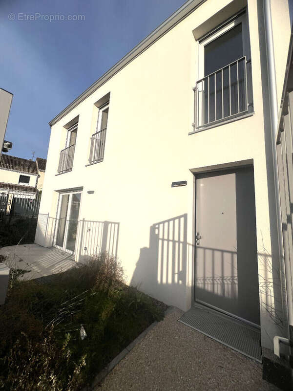 Appartement à ROSNY-SOUS-BOIS