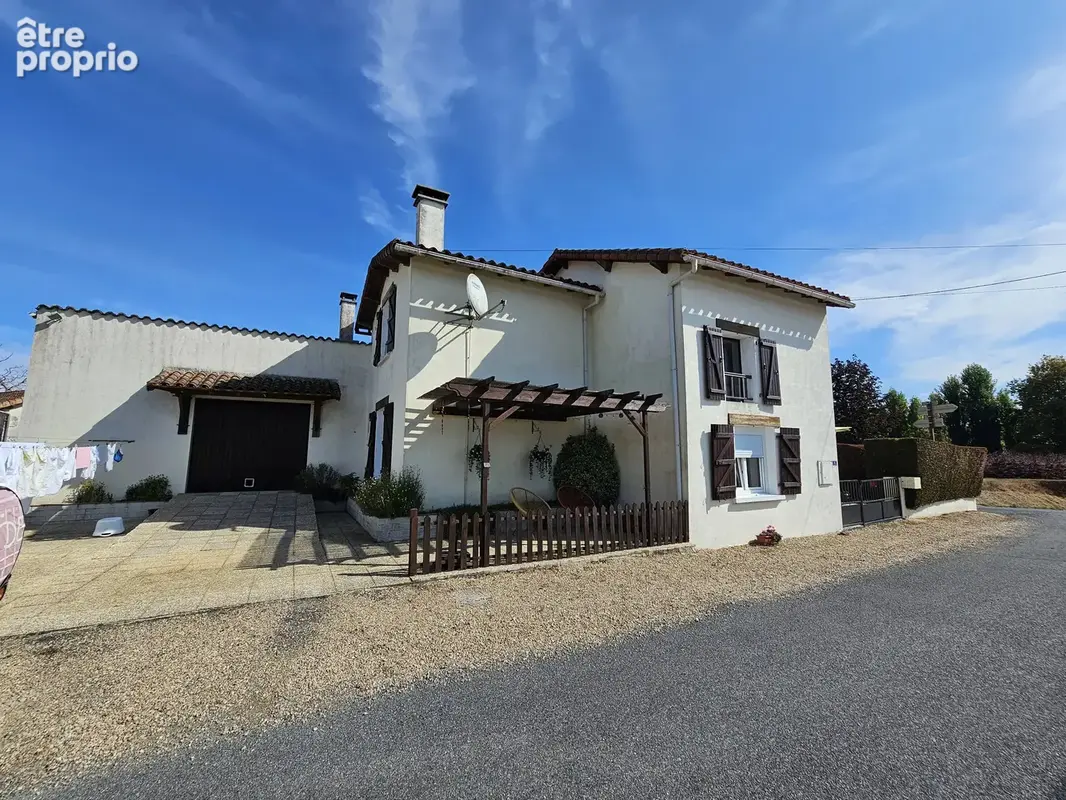Maison à LE BOUCHAGE