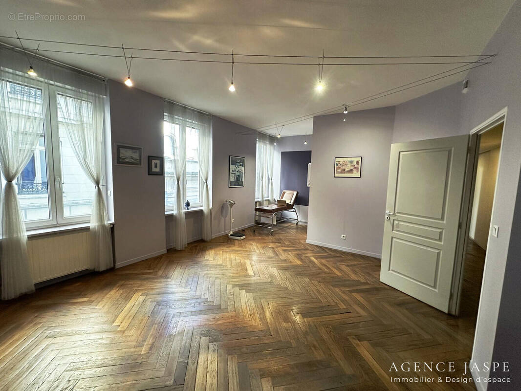 Commerce à SAINT-ETIENNE