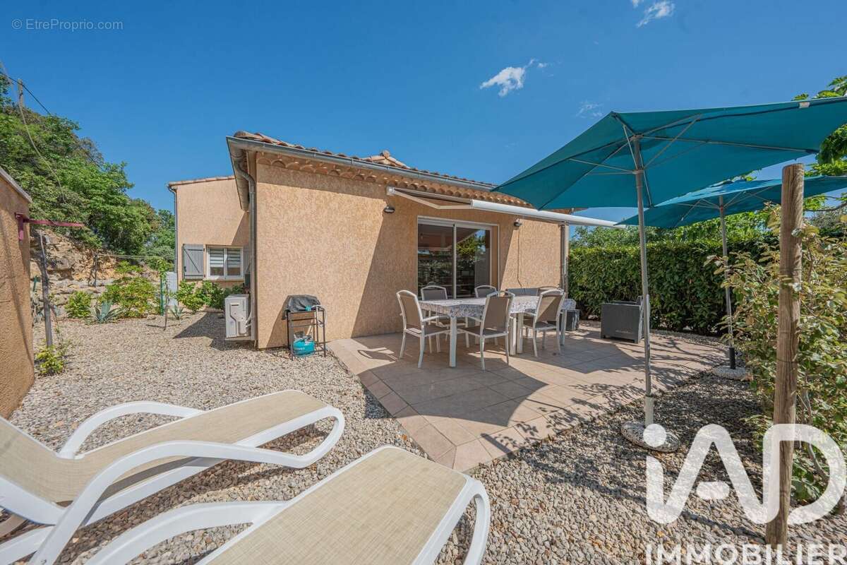 Maison 304 m² à Lagorce  - photo 2