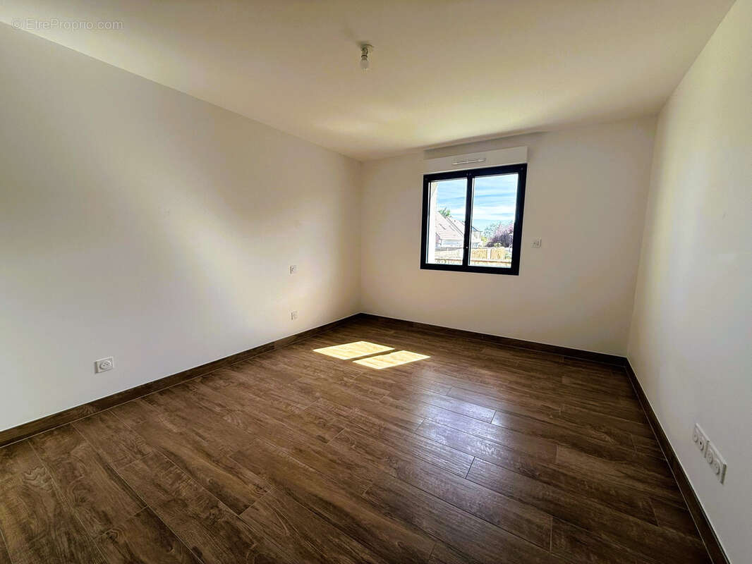 Maison à MAINVILLIERS