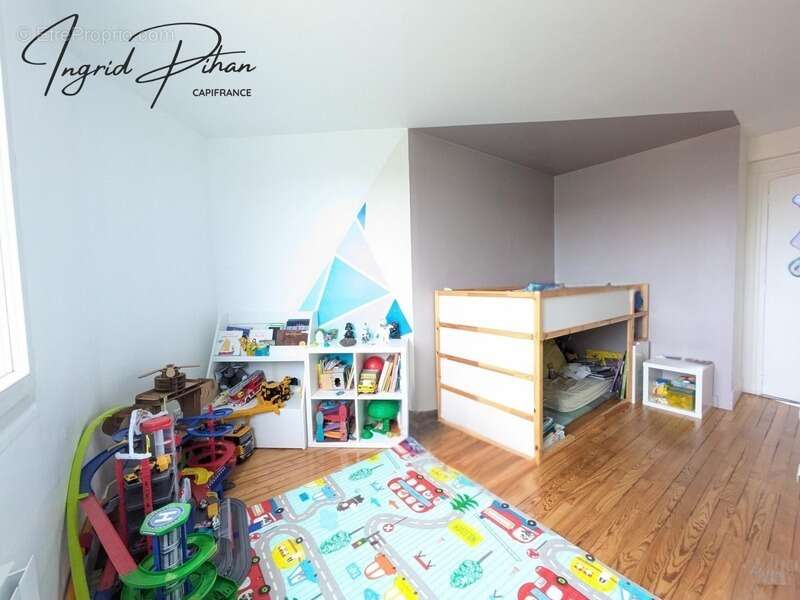 Appartement à COLOMBES