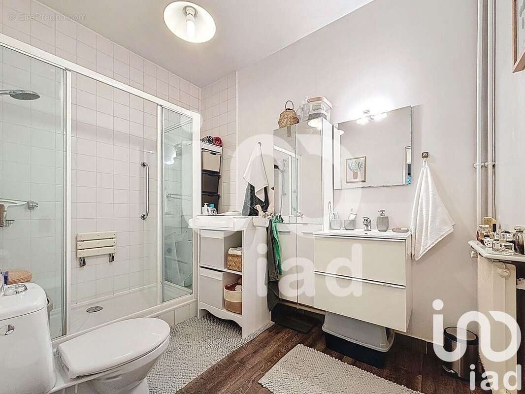 Photo 8 - Appartement à LE MESNIL-LE-ROI