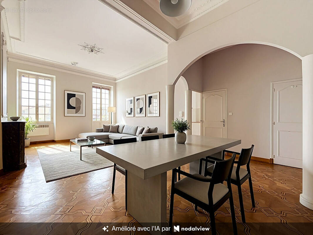 Appartement à MARSEILLE-4E