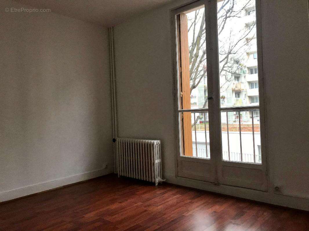 Appartement à CHARENTON-LE-PONT